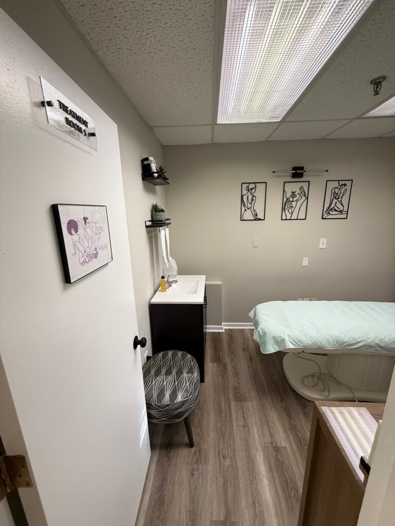 Karen Pobo and Her Family Cleaning Service offers services of Residential Cleaning, House Cleaning, Deep Cleaning, Window Cleaning in Smoke Rise, NJ, Wayne, NJ, Franklin Lakes, NJ, Kinnelon, NJ, Green Pond, NJ, Pompton Lakes, NJ, Pompton Plains, NJ, Butler, NJ, Wanaque, NJ, Ringwood, NJ - Residential Cleaning image4